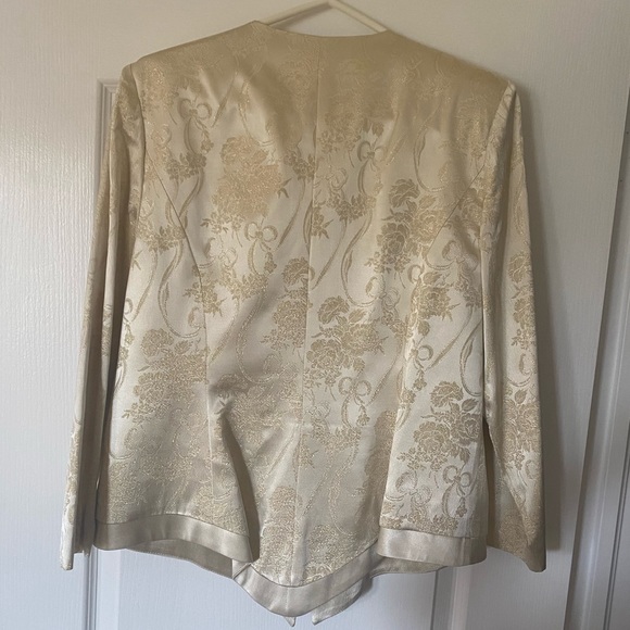 π¨π¦ MADE IN CANADA π 2 piece Mother of the Bride Suit βοΈ Expressions by Mr. Suli - Picture 6 of 12